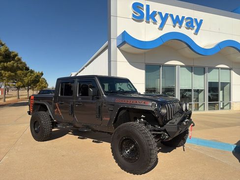 Used 2021 Jeep Gladiator Mojave image 1