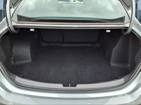 Used 2024 Chevrolet Malibu LT image 24