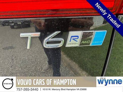 Used 2018 Volvo XC60 T6 R-Design w/ Convenience Package AWD/4WD image 4