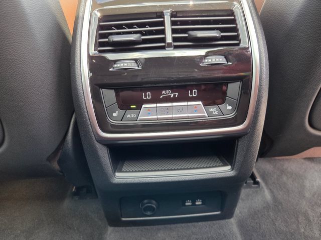 Used 2025 BMW X5 xDrive40i w/ Climate Comfort Package AWD/4WD image 31