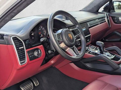 Used 2023 Porsche Cayenne GTS image 10