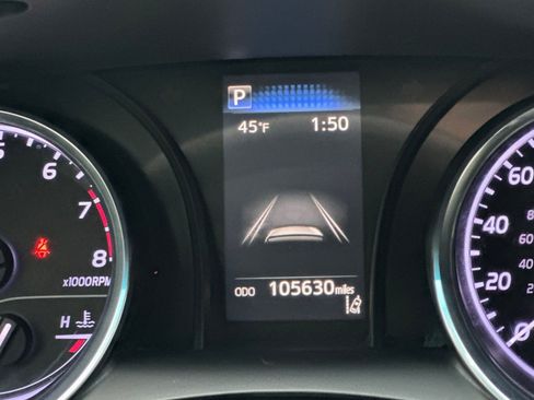 Used 2020 Toyota Camry SE FWD image 21