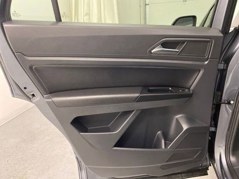 Used 2020 Volkswagen Atlas Cross Sport SEL image 29