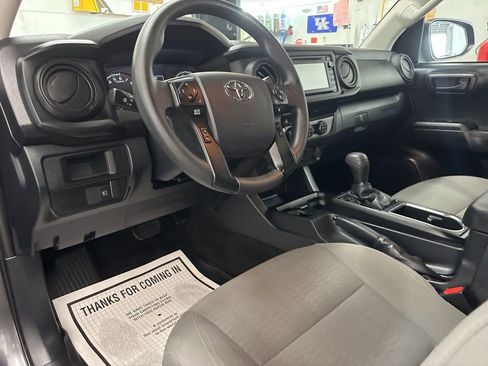 Used 2019 Toyota Tacoma SR w/ SX Package image 17