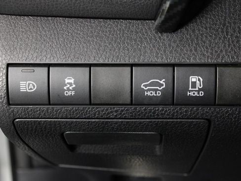 Used 2019 Toyota Camry XSE image 22