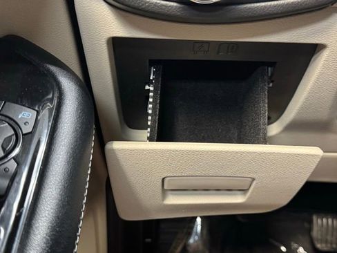 Used 2017 Ford Edge Titanium w/ Technology Package FWD image 29