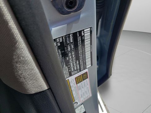 Certified 2026 Mercedes-Benz GLS 450 4MATIC image 31
