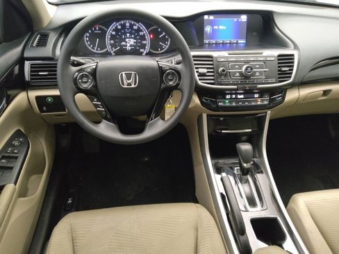 Used 2017 Honda Accord LX image 22