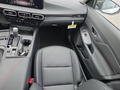 New 2026 Nissan Sentra SR w/ SR Premium Package FWD image 16