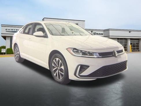 Used 2025 Volkswagen Jetta S FWD image 3