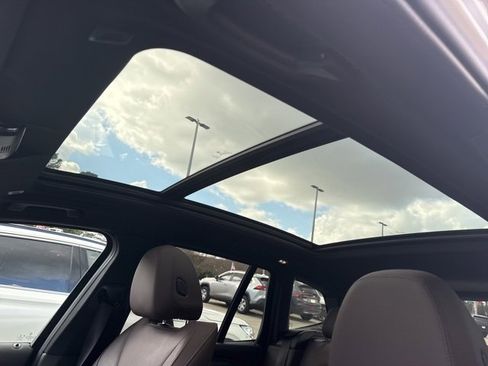 Used 2022 BMW X3 xDrive30i w/ M Sport Package 2 image 9