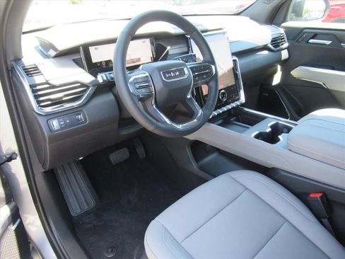 New 2026 GMC Acadia Elevation w/ Elevation Premium Package FWD image 14