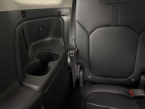 New 2025 Honda Pilot EX-L image 25