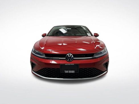 Used 2025 Volkswagen Jetta SE w/ Sunroof Package image 11