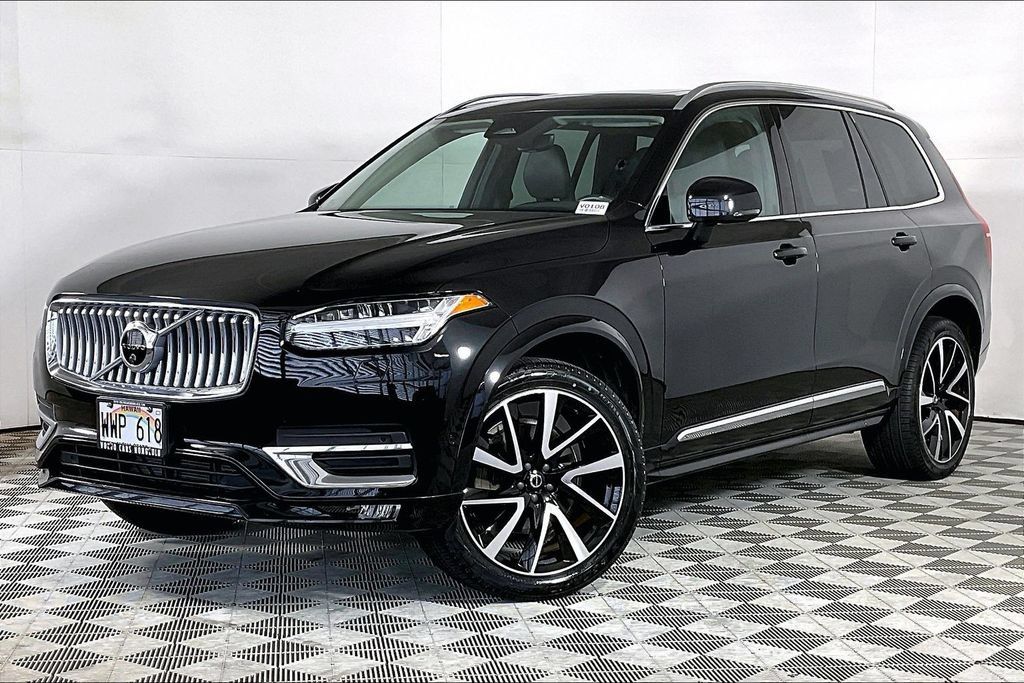 Used 2023 Volvo XC90 B6 Plus w/ Protection Package Premier AWD/4WD image 1