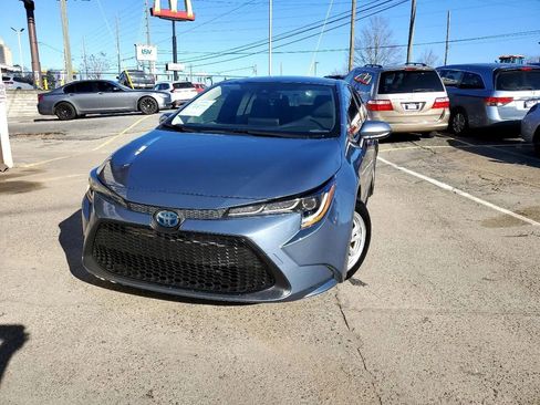 Used 2020 Toyota Corolla LE image 4