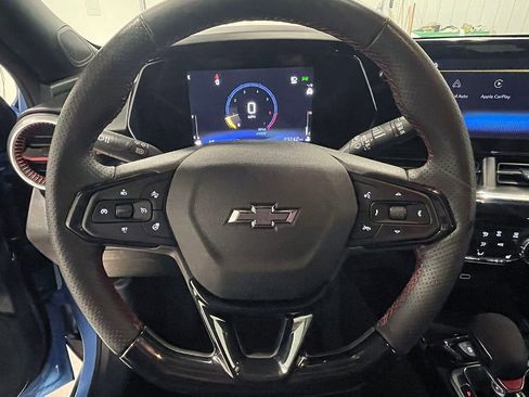 Used 2024 Chevrolet Trax RS w/ Sunroof Package image 32