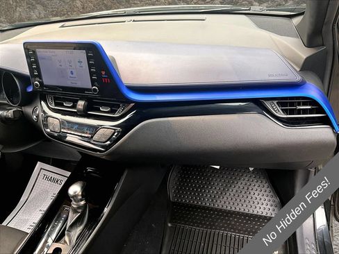 Used 2020 Toyota C-HR XLE FWD image 14