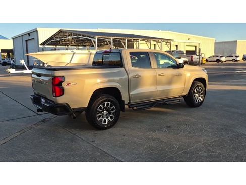 Used 2024 Chevrolet Colorado Z71 w/ Z71 Convenience Package 2 image 8