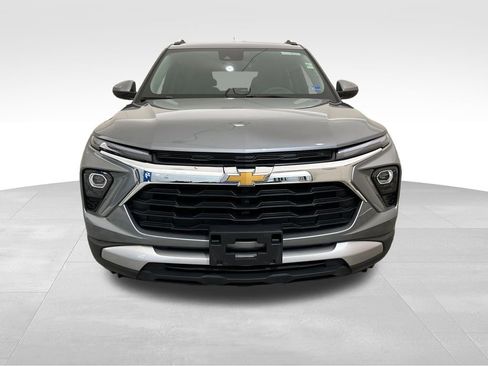 Used 2025 Chevrolet TrailBlazer LT AWD/4WD image 9