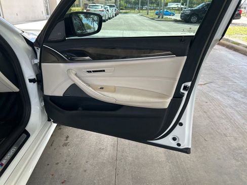 Used 2019 BMW M550i xDrive w/ Dynamic Handling Package AWD/4WD image 28