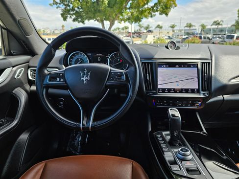 Used 2022 Maserati Levante GT image 25