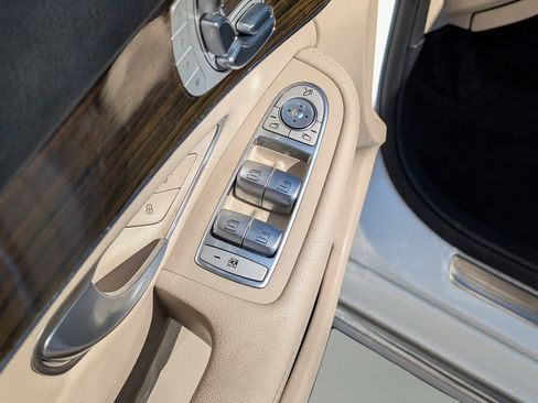 Used 2018 Mercedes-Benz C 300 Sedan w/ Premium Package image 17