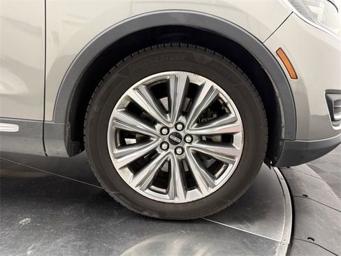 Used 2017 Lincoln MKX Reserve w/ Lincoln MKX Climate Package image 9