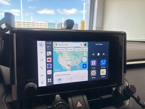 Used 2024 Toyota RAV4 SE image 21