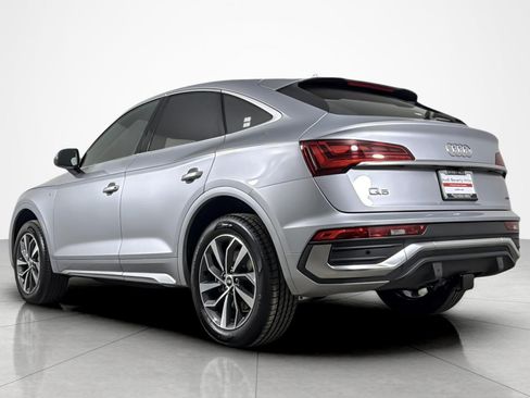 Used 2023 Audi Q5 2.0T Premium Plus w/ Premium Plus Package AWD/4WD image 3