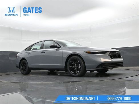 New 2025 Honda Accord SE image 32