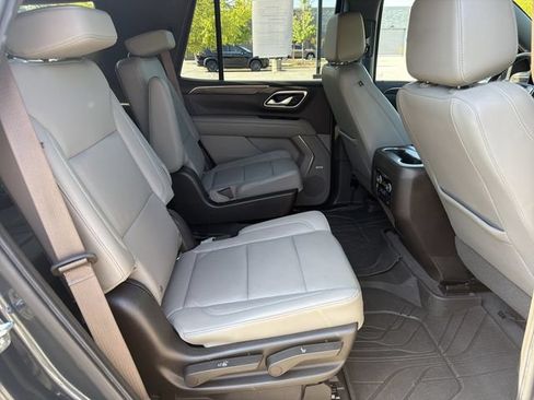 Used 2021 Chevrolet Tahoe LT w/ LT Signature Package AWD/4WD image 20