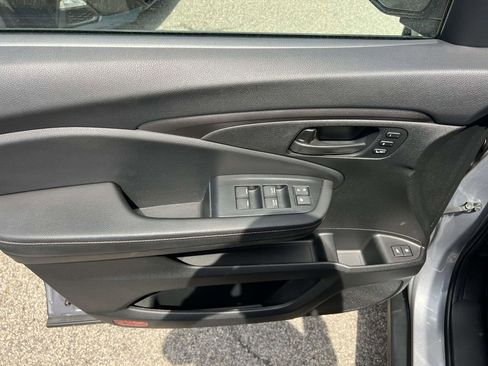 Used 2023 Honda Passport TrailSport image 16