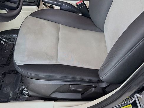 Used 2011 Ford Fiesta S FWD image 21