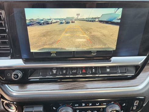 Used 2025 Chevrolet Silverado 2500 LT w/ Convenience Package AWD/4WD image 17