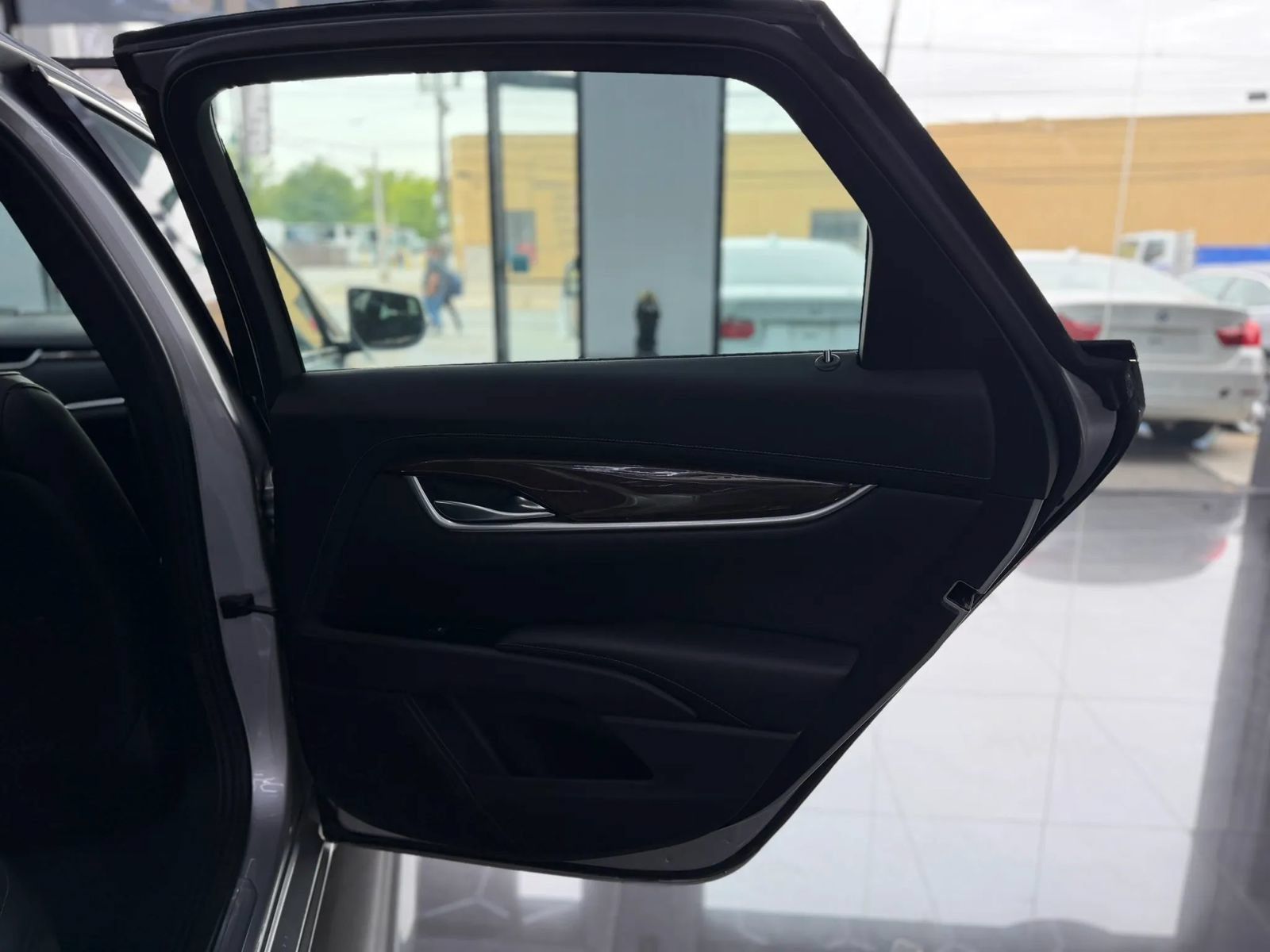 Used 2014 Cadillac XTS Luxury FWD image 10