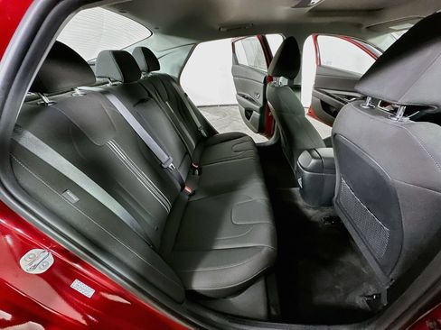 Used 2025 Hyundai Elantra SEL FWD image 11