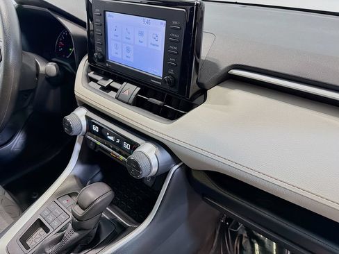 Used 2021 Toyota RAV4 XLE w/ Convenience Package AWD/4WD image 28