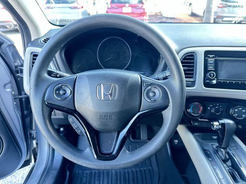 Used 2021 Honda HR-V LX image 18