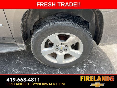 Used 2016 Chevrolet Suburban LT image 19