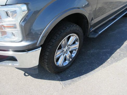 Used 2019 Ford F150 Lariat w/ Equipment Group 502A Luxury AWD/4WD image 14
