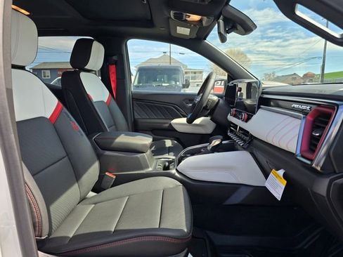 New 2026 GMC Canyon AT4X w/ LPO, Black Badging Package image 10