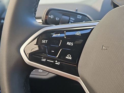 New 2026 Volkswagen ID.4 Pro AWD/4WD image 23