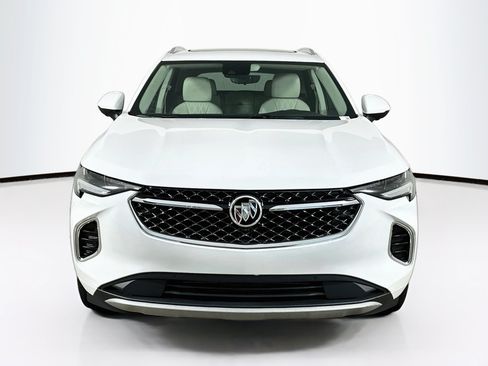 Used 2022 Buick Envision Avenir w/ Technology Package II FWD image 2