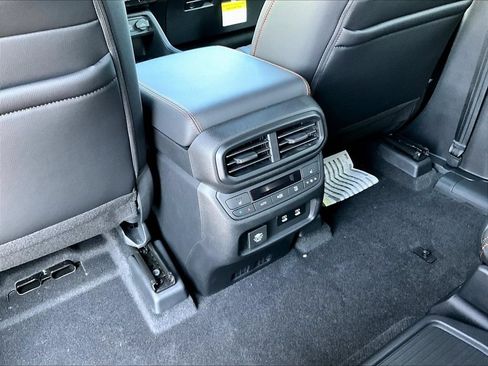 New 2026 Honda Pilot TrailSport image 12