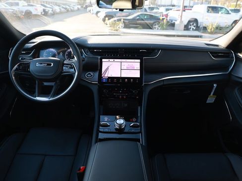 New 2025 Jeep Grand Cherokee Overland image 20