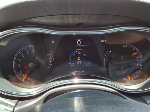 Used 2017 Jeep Grand Cherokee Trailhawk image 11