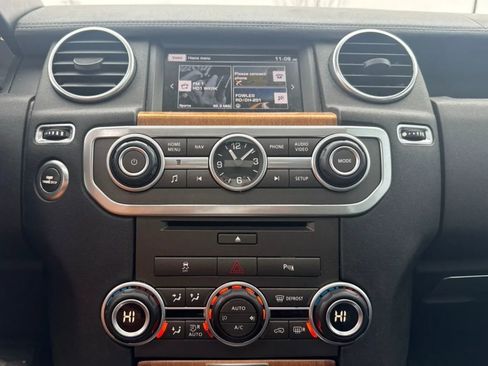 Used 2016 Land Rover LR4 HSE Silver Edition image 5