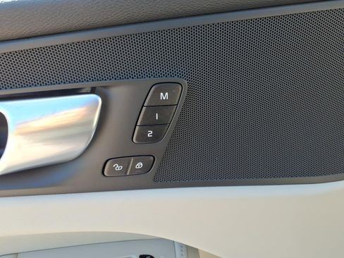 Certified 2024 Volvo XC60 B5 Plus w/ Protection Package Premier AWD/4WD image 16