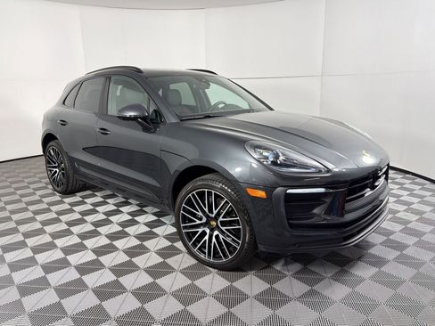 Certified 2026 Porsche Macan image 7